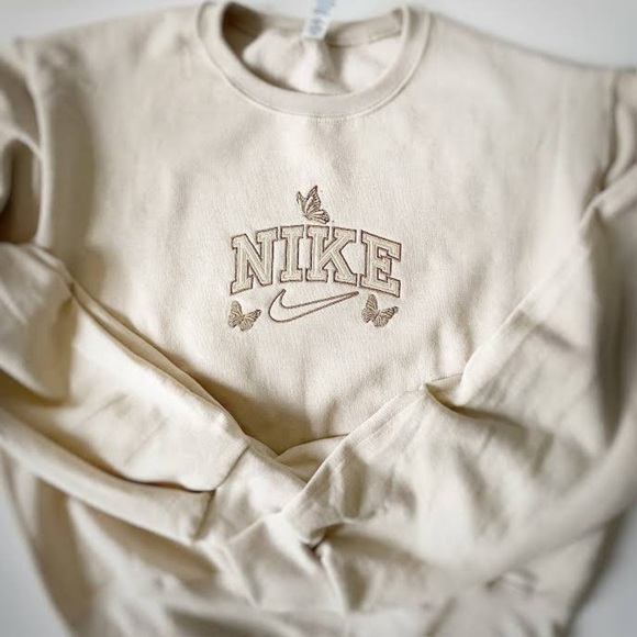 Sweaters - Butterfly embroidered sweatshirt